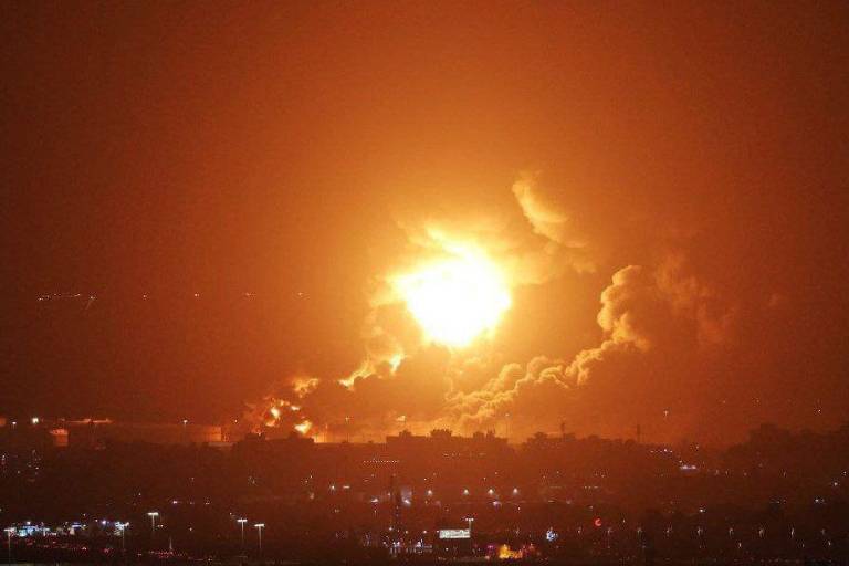 Bombardean EU y Reino Unido a rebeldes hutíes en Yemen