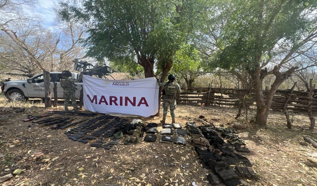 $!Detienen a 10 personas y aseguran armas en operativos militares al sur de Sinaloa