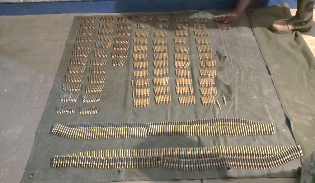 $!Ejército asegura arsenal, explosivos y mariguana en Badiraguato y San Ignacio