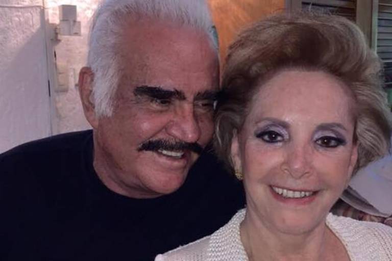 Dan de alta a Doña Cuquita, esposa de Vicente Fernández