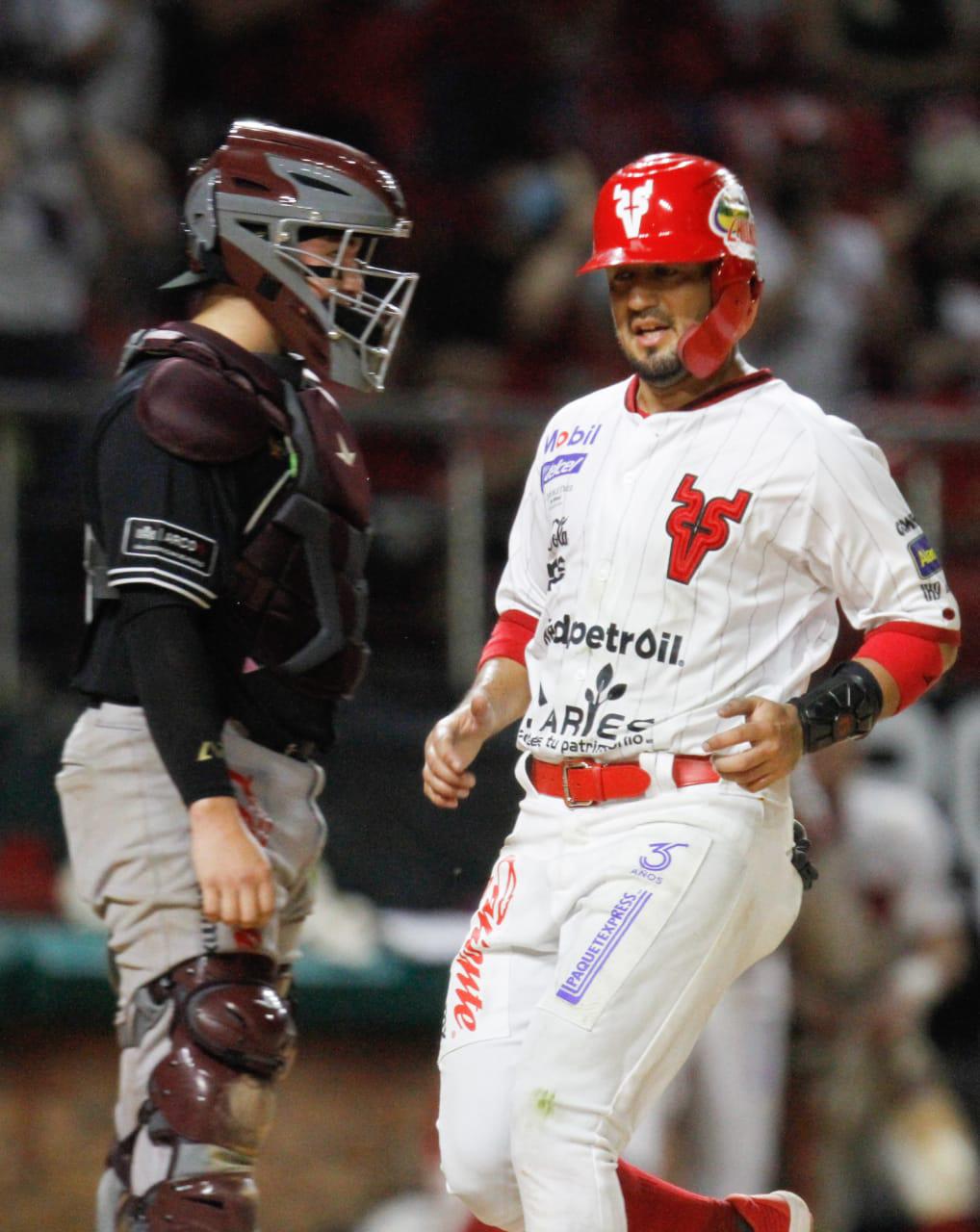 $!Venados de Mazatlán cobra desquite ante Tomateros de Culiacán