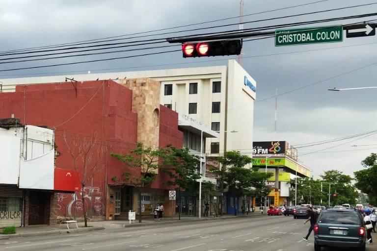 Desde 2017, empresa de Nuevo León se lleva todos los contratos para semáforos en Sinaloa