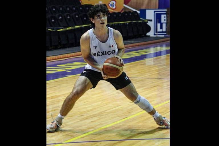 El sinaloense Santiago Ochoa y la Selección Mexicana van por el triunfo ante Colombia