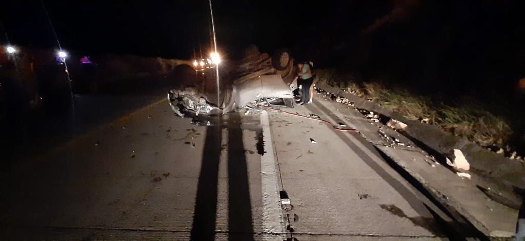 $!Bebé y adulto mayor mueren en accidente carretero en Rosario