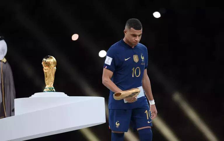 Kylian Mbappé gana la Bota de Oro en Qatar 2022