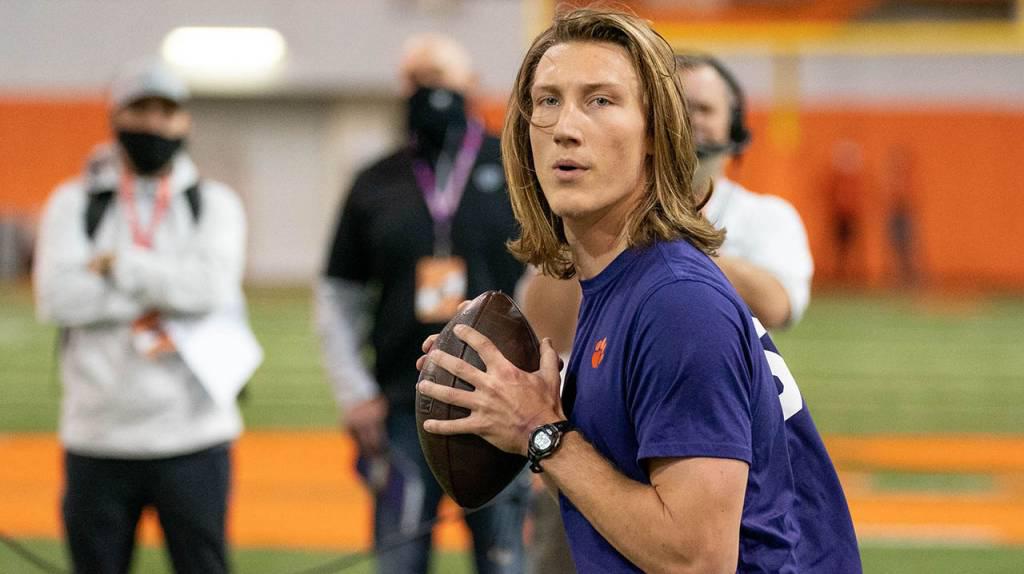 $!Trevor Lawrence, ¿la gran joya colegial llega a un infierno?