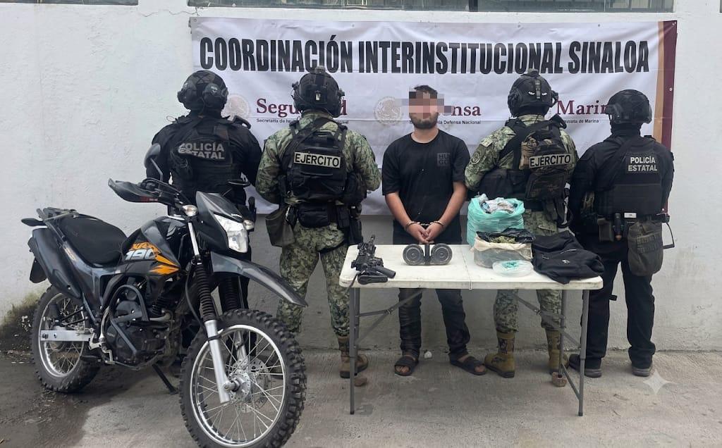 $!Detienen a seis en Escuinapa tras despliegue de fuerzas federales y estatales; aseguran arsenal, droga y vehículos
