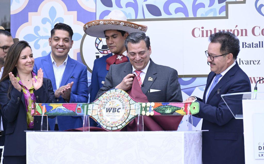 $!Arte jalisciense y poblano en cinturón CMB para Canelo-Ryder