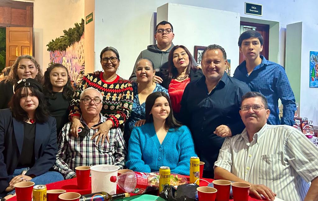 $!Nelly Sánchez, Alejandra Beltrán, Rafaela Vázquez, Lidia Sarabia, Luis Alfredo Beltrán, Alejandra Rocha, Humberto Alcaraz, Luis Alejandro Ahumada, María José Vázquez, Carlos Sauceda, Karol María Verdugo y José Guadalupe Verdugo.