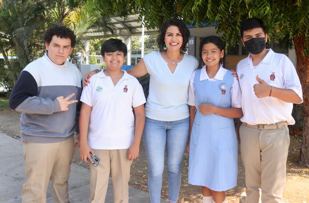 $!Entregan premio a la mejor escuela de la Olimpiada Deportiva Estudiantil