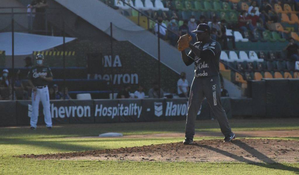 Algodoneros de Guasave gana la doble cartelera a Cañeros de Los Mochis