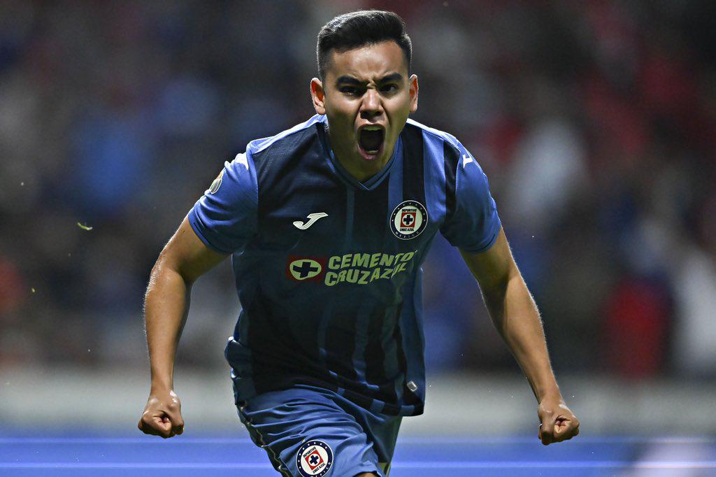 $!Cruz Azul muestra músculo ofensivo y golea 4-1 al Toluca