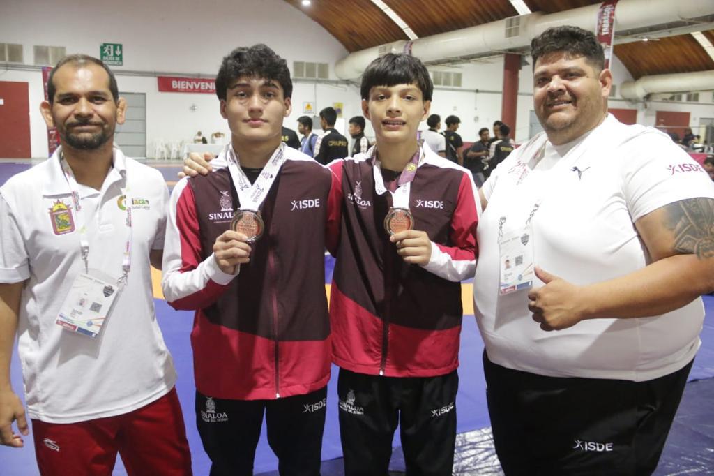 $!Logra luchas dos medallas de bronce para Sinaloa