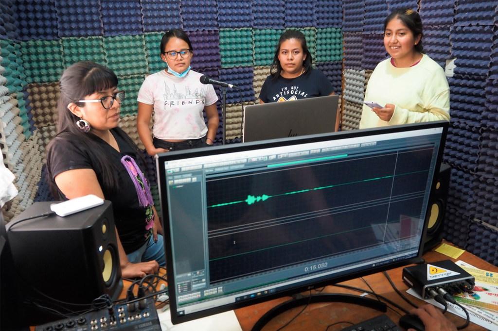 $!Producción radial para la comunidad indígena zapoteca de Oaxaca, México.