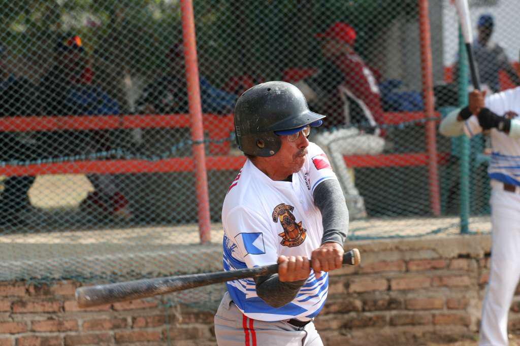 $!Frigomar no suelta la cima de Liga Supermáster, en Club Sarabia