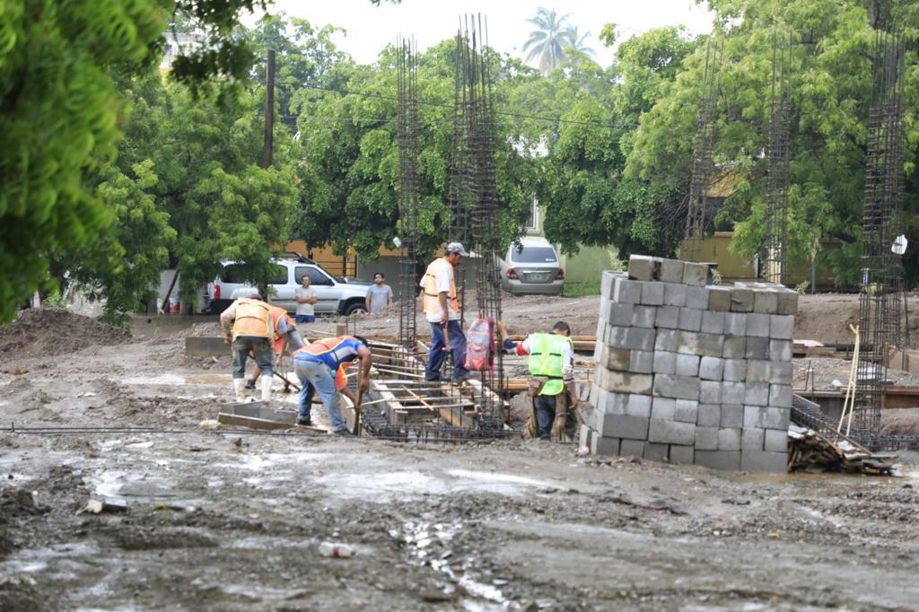 $!Encabeza Rocha Moya en Mazatlán Mesa de Seguridad y supervisa avance del Centro Regional de Justicia para las Mujeres