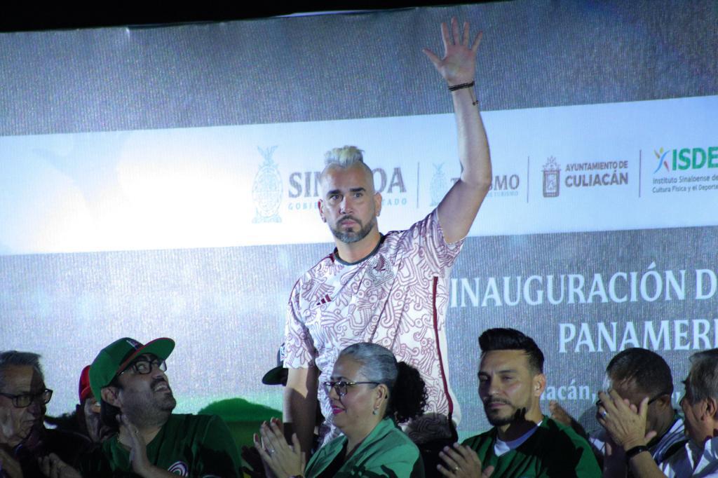 $!Motivan peloteros a niños en el Panamericano U10