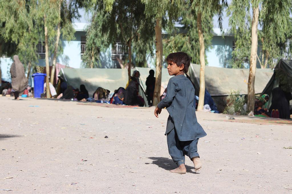$!Niños viviendo en el campamento de desplazados de Haji, en la provincia afgana de Kandahar.