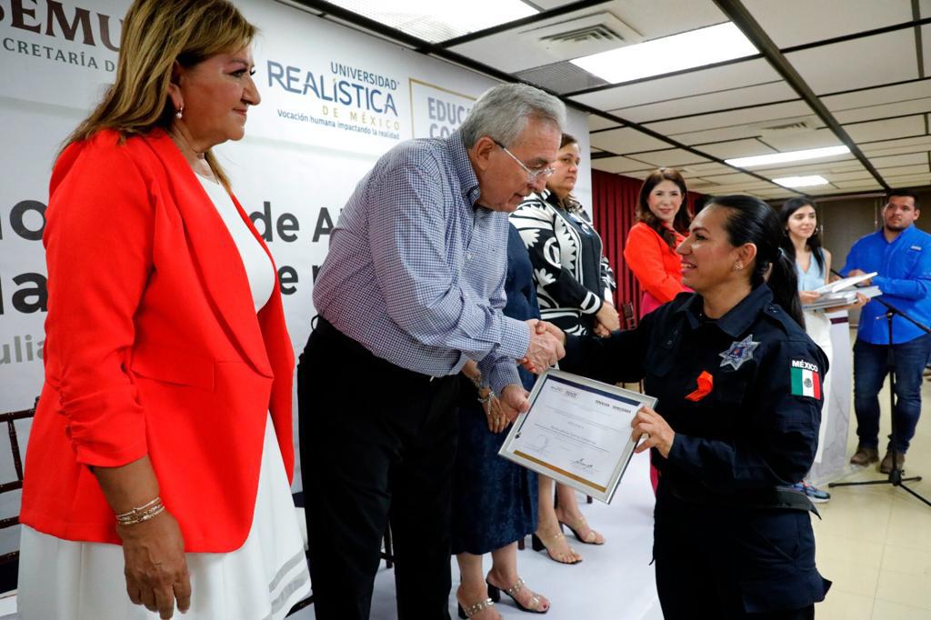 $!Anuncia Rocha Moya unidad policial exclusiva para mujeres en Sinaloa