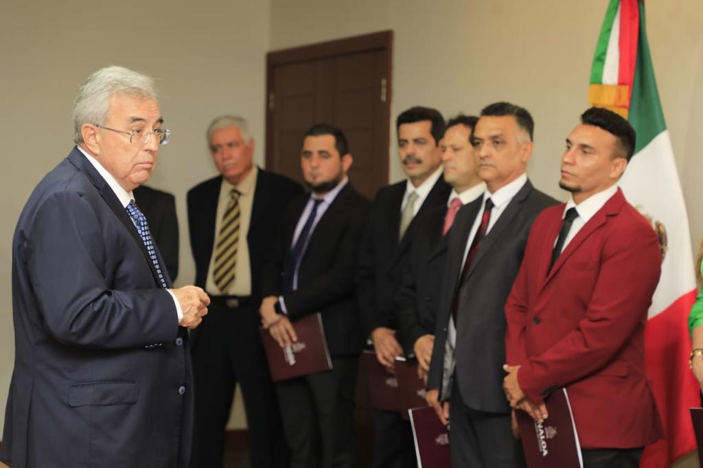 $!Rocha Moya toma protesta a subsecretarios y directores de organismos