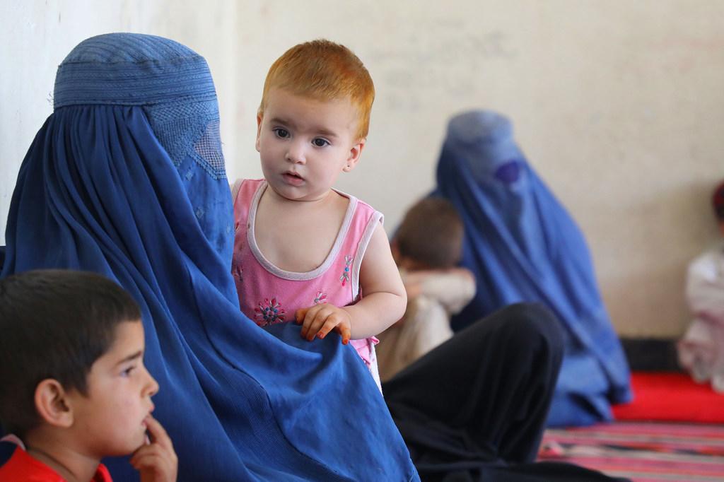 $!Más de 400 familias de las provincias de Kunduz, Sar-e Pol y Takhar se han refugiado en un instituto del sur de Kabul.