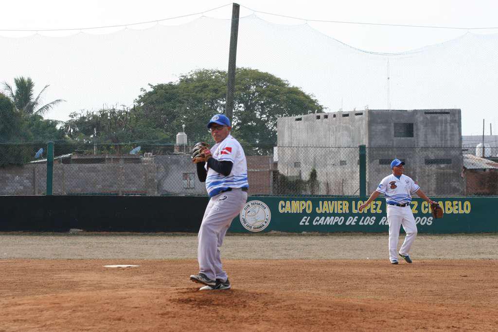 $!Frigomar no suelta la cima de Liga Supermáster, en Club Sarabia
