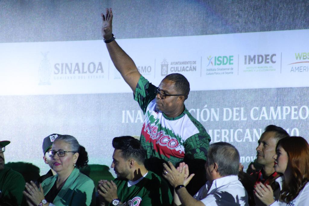 $!Motivan peloteros a niños en el Panamericano U10