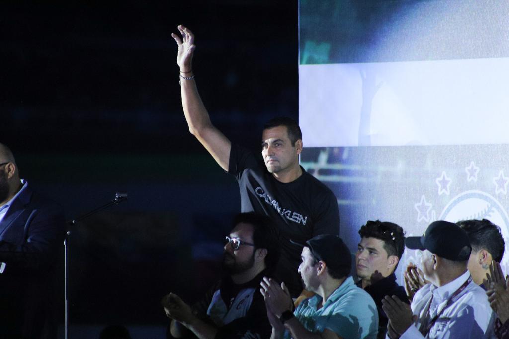 $!Motivan peloteros a niños en el Panamericano U10