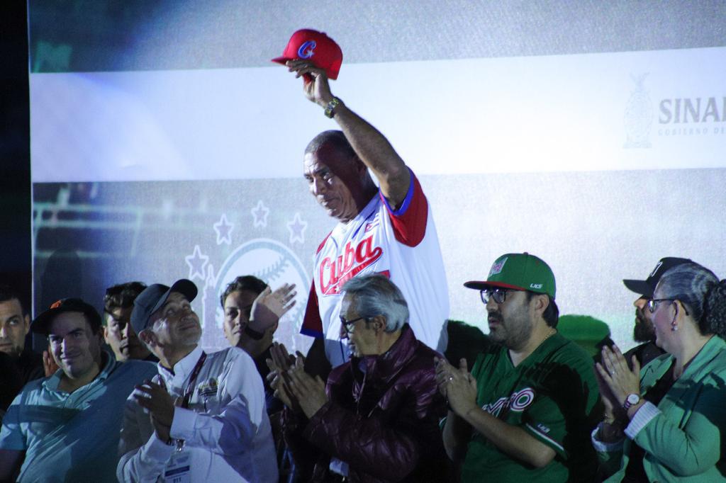 $!Motivan peloteros a niños en el Panamericano U10