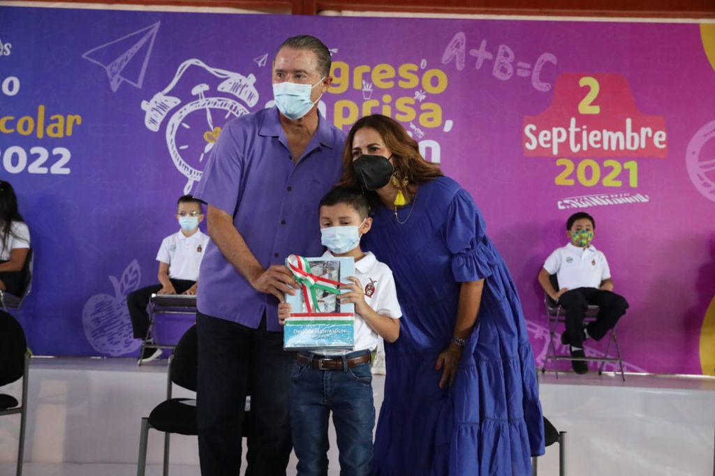 $!La SEP recomendó no hacer eventos en escuelas por la pandemia, pero el Gobierno de Sinaloa no acató la sugerencia