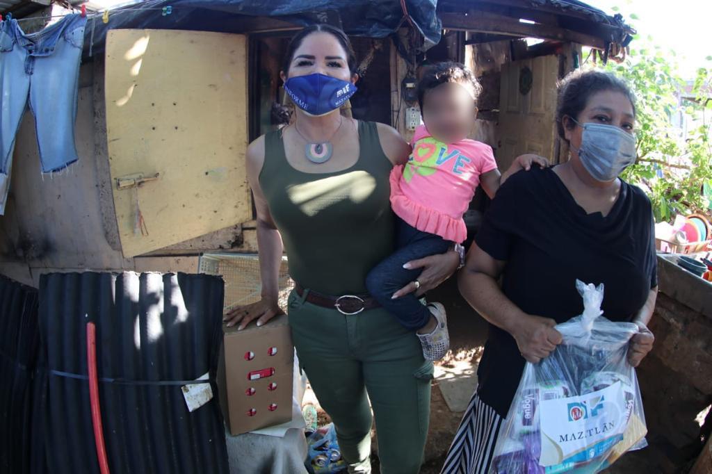 $!Valora Alcaldesa electa de Escuinapa que Quirino haya escuchado a pobladores afectados del sur de Sinaloa