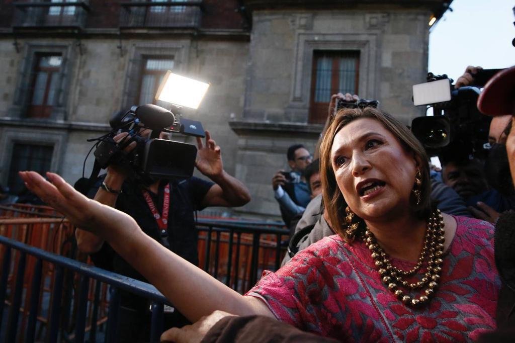 $!Xóchitl Gálvez denuncia a AMLO ante el INE por violencia política de género