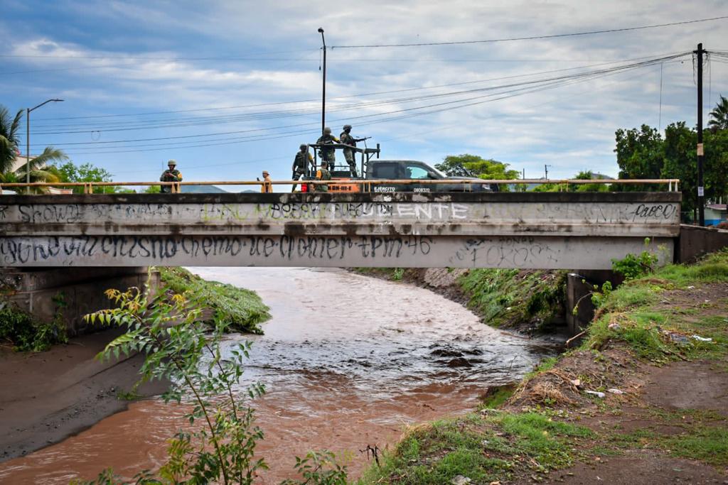 $!Recorre Alcalde de Mazatlán puntos críticos tras las lluvias