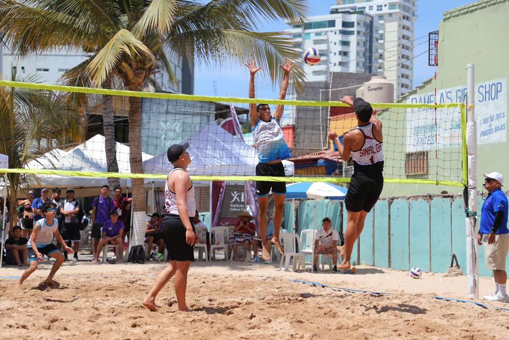 $!Sinaloa tiene arranque prometedor en Macroregional de voleibol de playa