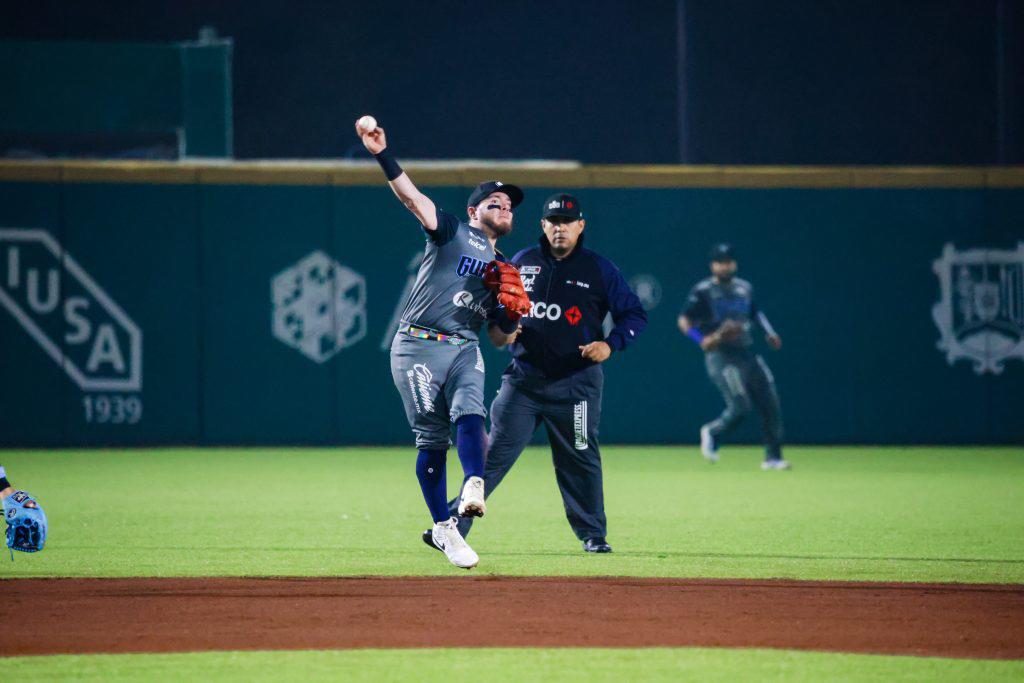 $!Algodoneros se pone a medio camino de las semifinales tras vencer a Jaguares