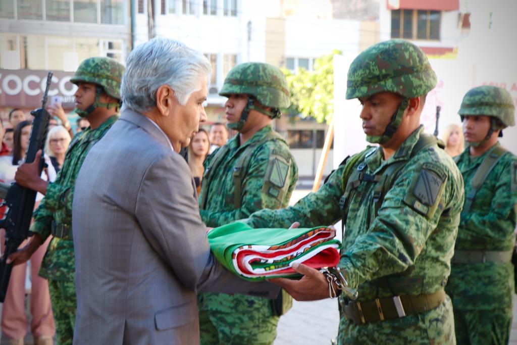 $!Conmemoran el 106 aniversario de promulgación de la Constitución Mexicana en Mazatlán