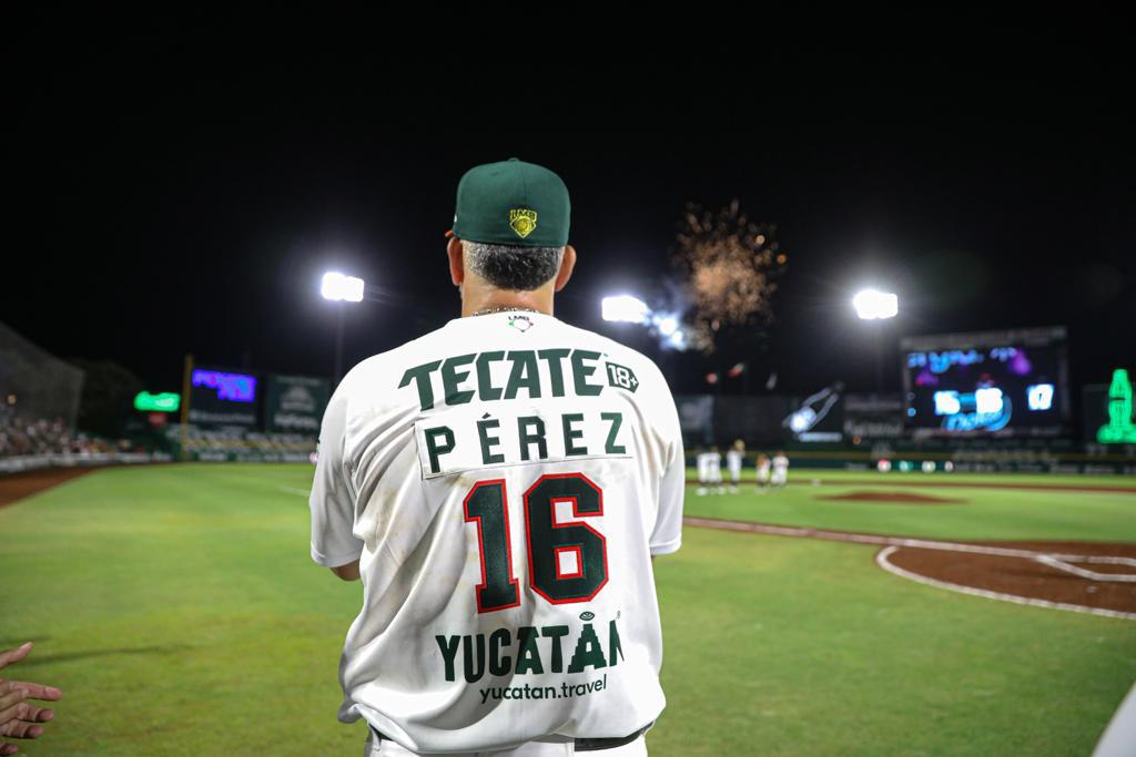 $!Leones de Yucatán retira número de Óliver Pérez