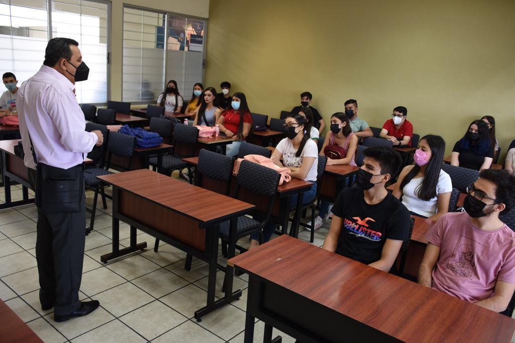 $!Recibe la UAS a miles de estudiantes en sus aulas en el nuevo ciclo escolar