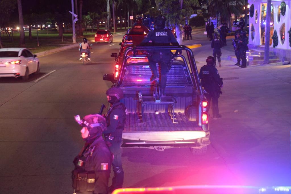 $!Vigilan más de 400 policías la fiestas de Halloween en Culiacán