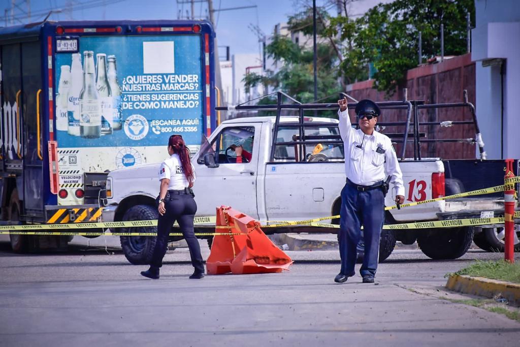 $!Dan fluidez a la circulación vehicular en zona del puente de Prados; reabren en la México 15