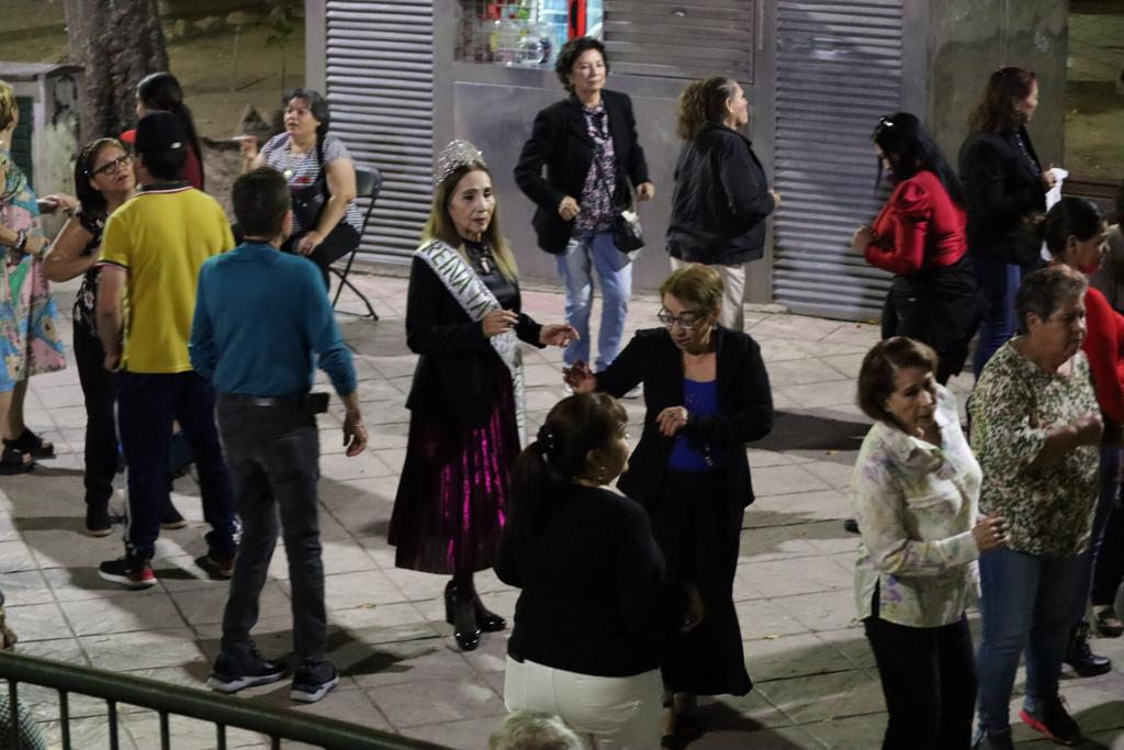 $!Gran afluencia tienen las Tardes de Danzón.