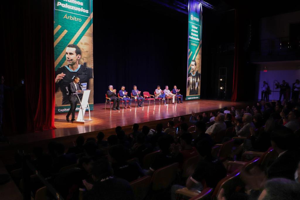 $!Culiacán llena de reconocimientos a César Ramos