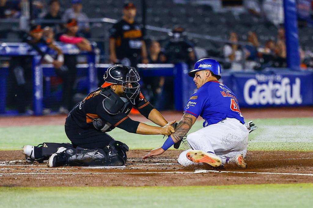 $!Charros de Jalisco apalean 9-1 a Naranjeros en el inicio de la serie en Zapopan