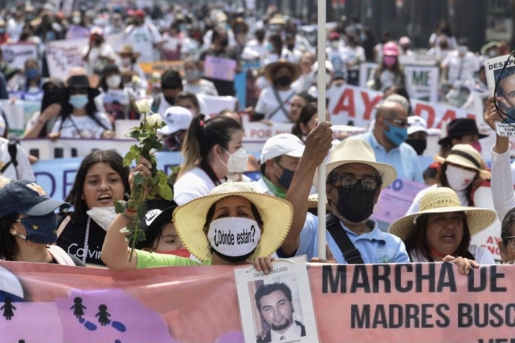 $!Cientos de madres marchan el 10 de mayo para pedir justicia por sus hijos e hijas desaparecidos.