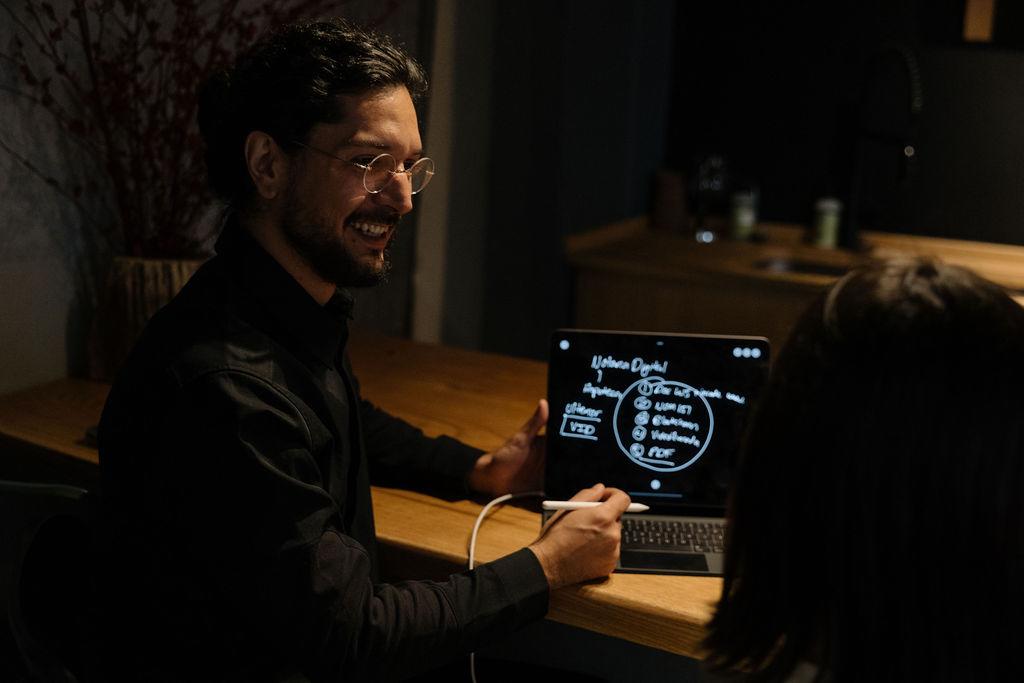 $!Brinda weetrust soluciones legales digitales 100 por ciento seguras