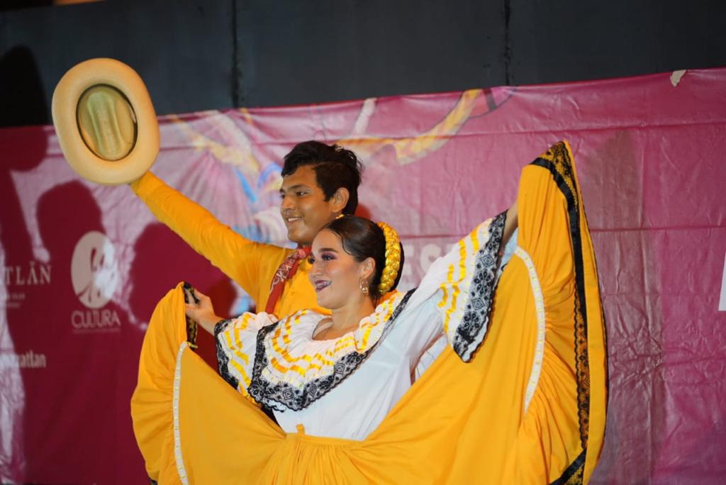 $!Las raíces mexicanas estuvieron presentes en el show.