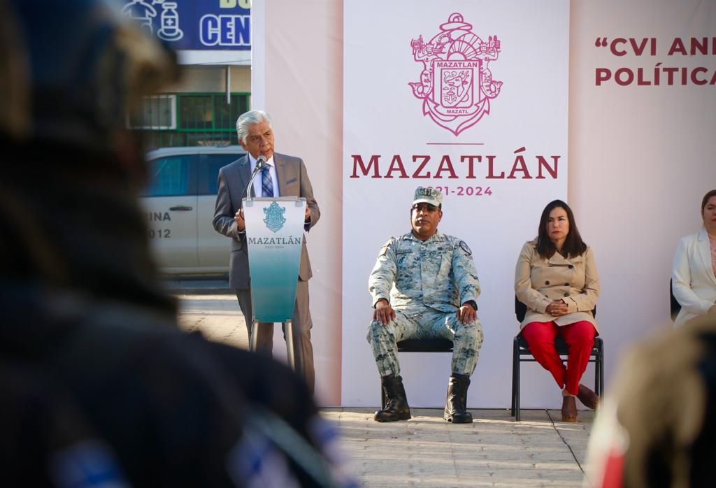 $!Conmemoran el 106 aniversario de promulgación de la Constitución Mexicana en Mazatlán