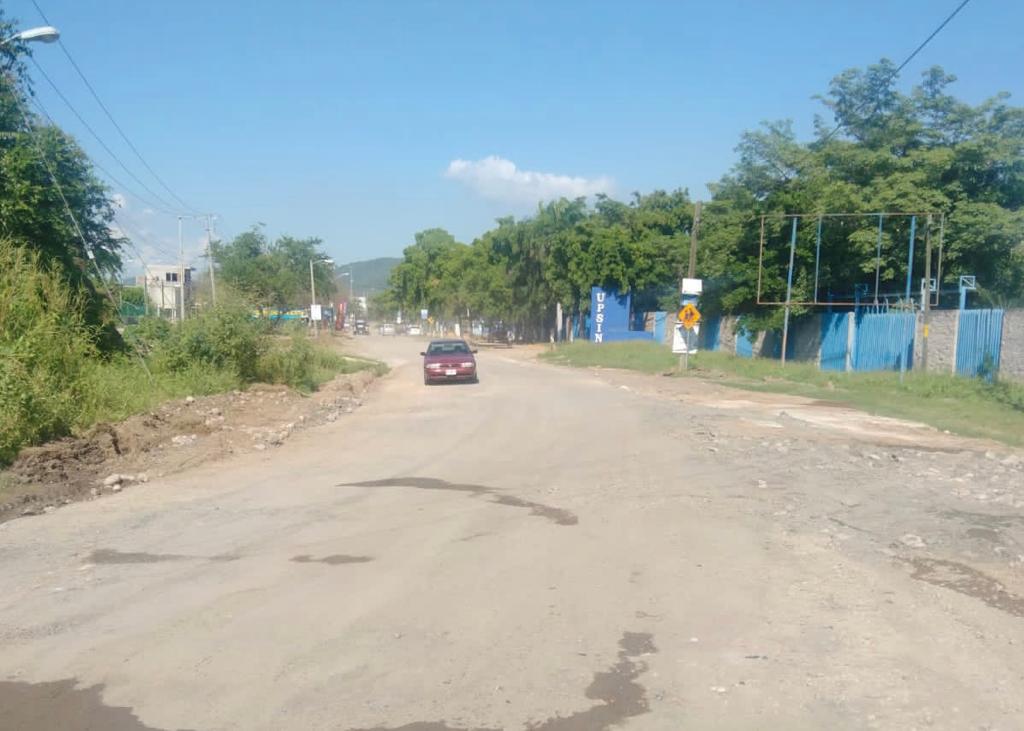 $!Reabren circulación vial por la avenida Clouthier en Mazatlán