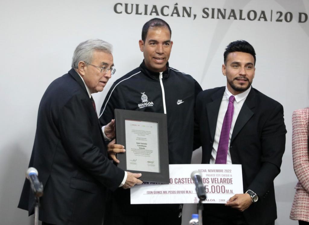 $!Jorge Adán Cárdenas y Pauleth Mejía reciben Premio Estatal del Deporte