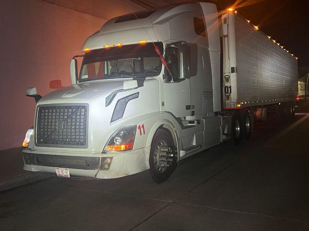 $!Aseguran 320 kilos de metanfetamina y detienen a dos personas en Los Mochis